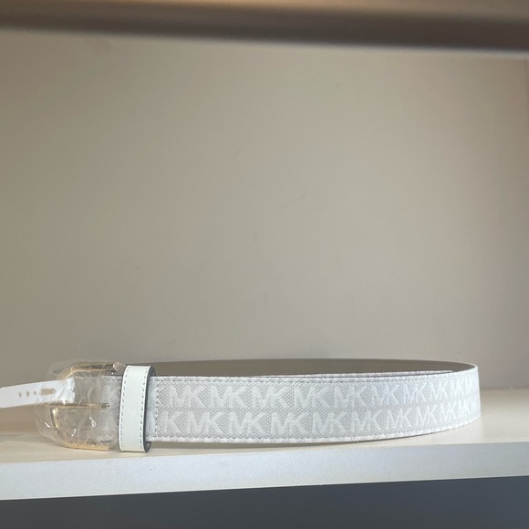 NWTMichael Kors Belt - Picture 1 of 3